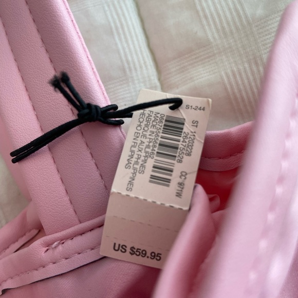 New with tags Victoria’s Secret Bag measurements in photo Pink - Picture 2 of 12